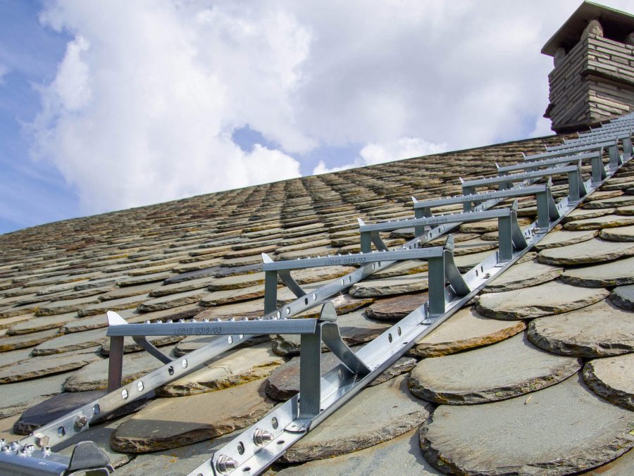 Takstiger og snøfangere til hus og hytter - stigertiltak.no